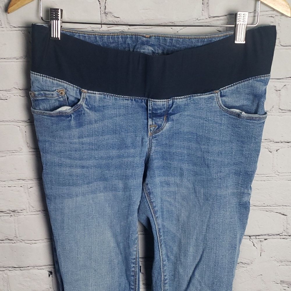 Old Navy Maternity Rockstar Skinny Jeans - Picture 2 of 7